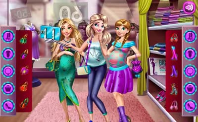 Princesses Pregnant Selfie